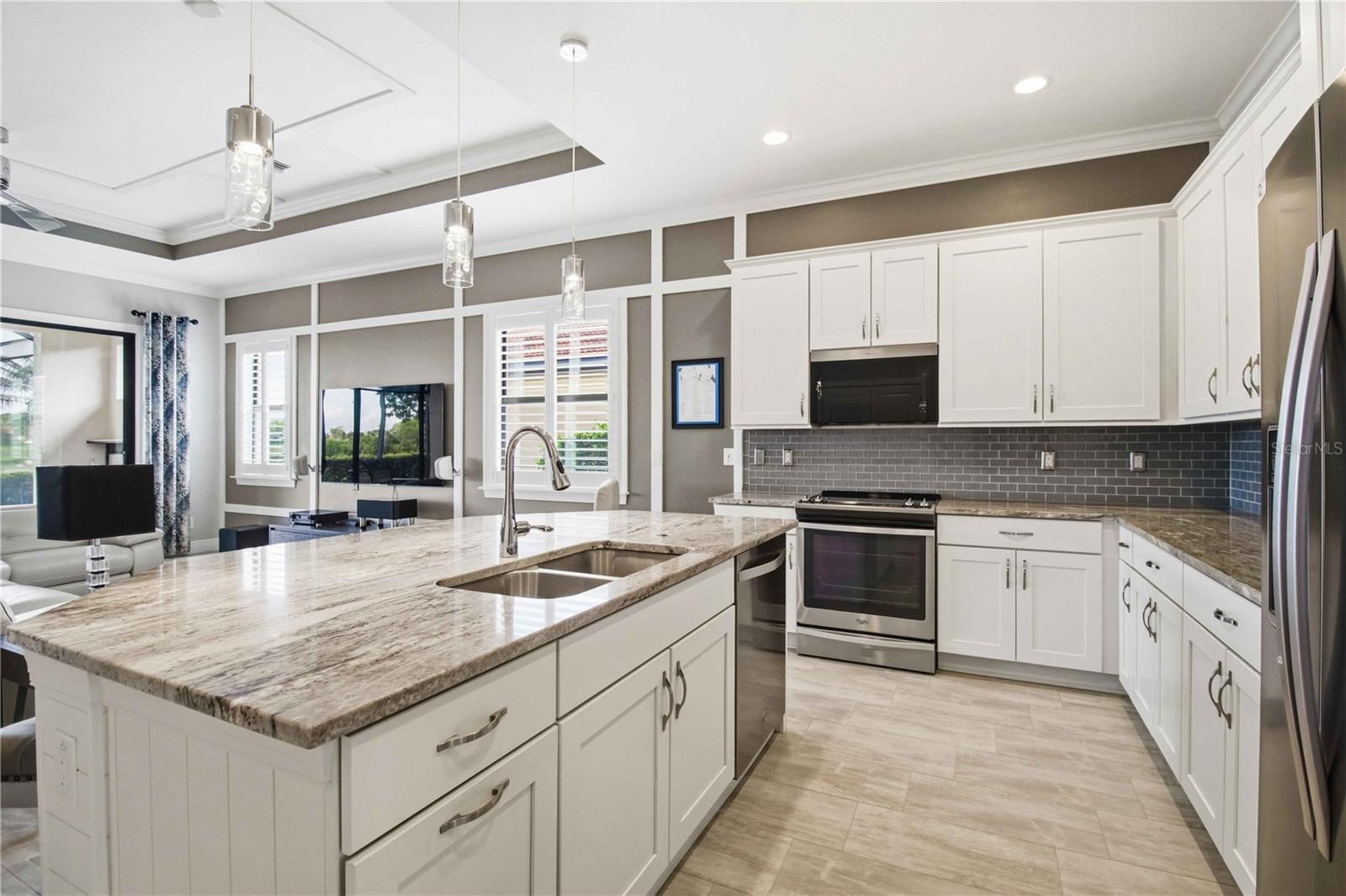 SARASOTA NATIONAL - Residential