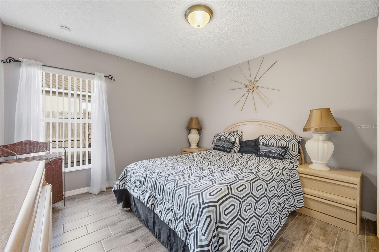 TAVARES CHELSEA OAKS - Residential