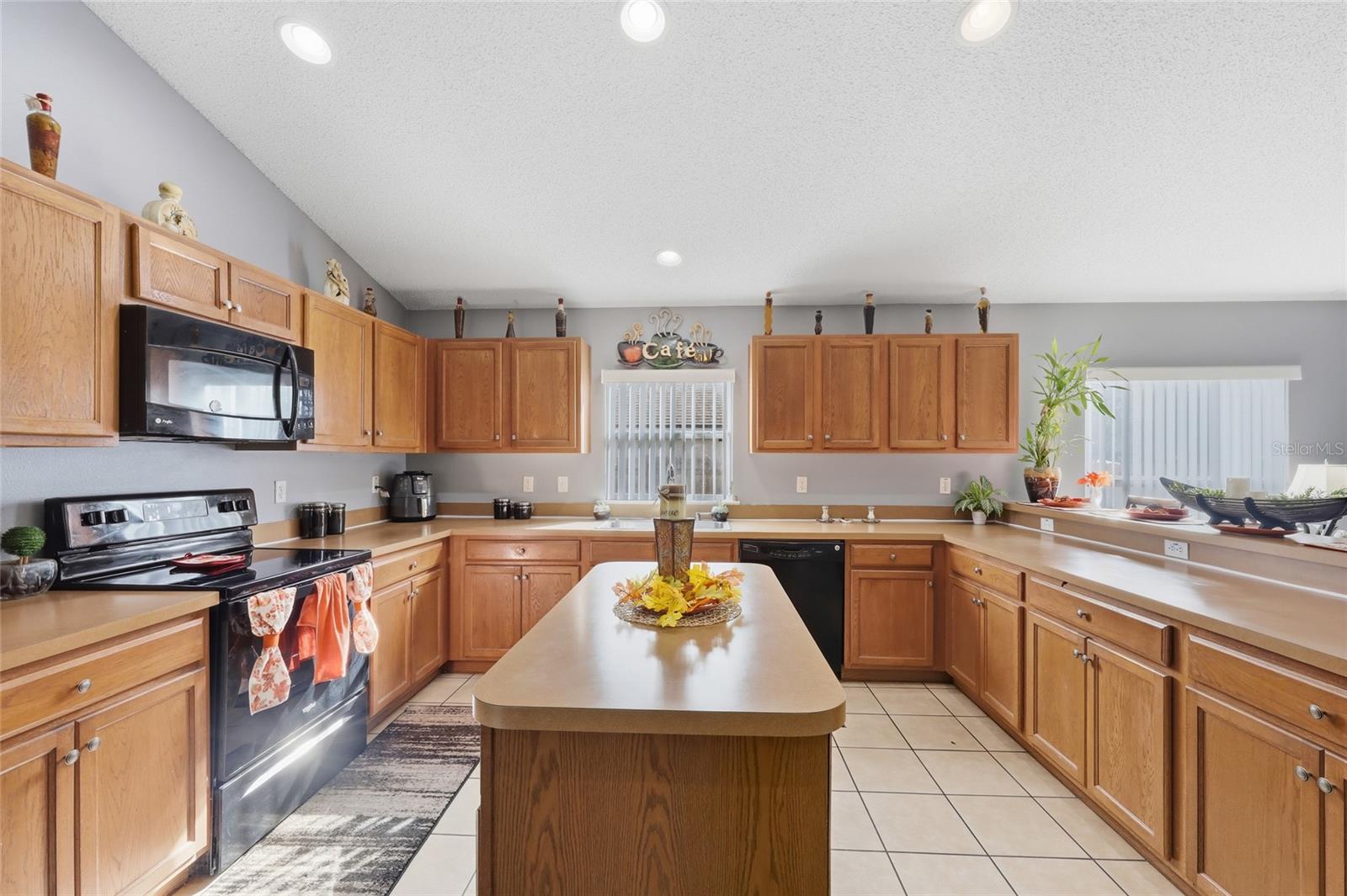 2219 MERRY RD