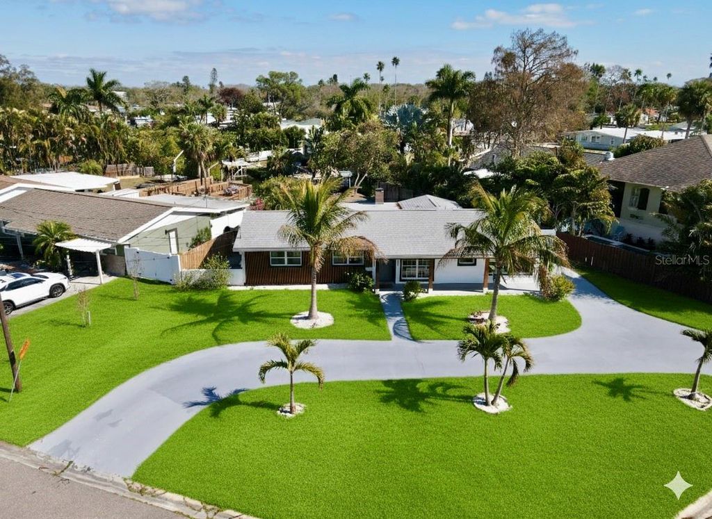 Photo of 1500 Carson Circle NE, St Petersburg, FL 33703 (MLS # TB8480219)