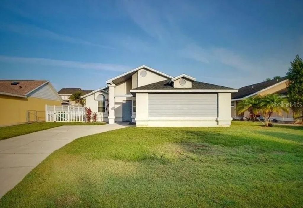 Photo of 208 Applewood Court, Kissimmee, FL 34743 (MLS # O6392679)