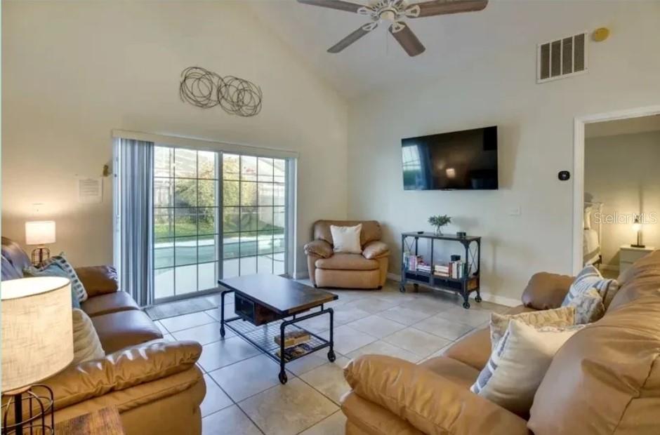 BVL UNIT 10 1ST ADD BUENAVENTURA LAKES - Residential