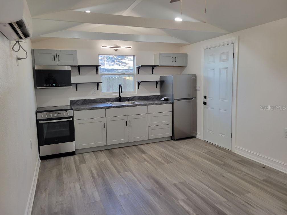 BELLECREST HEIGHTS - Residential