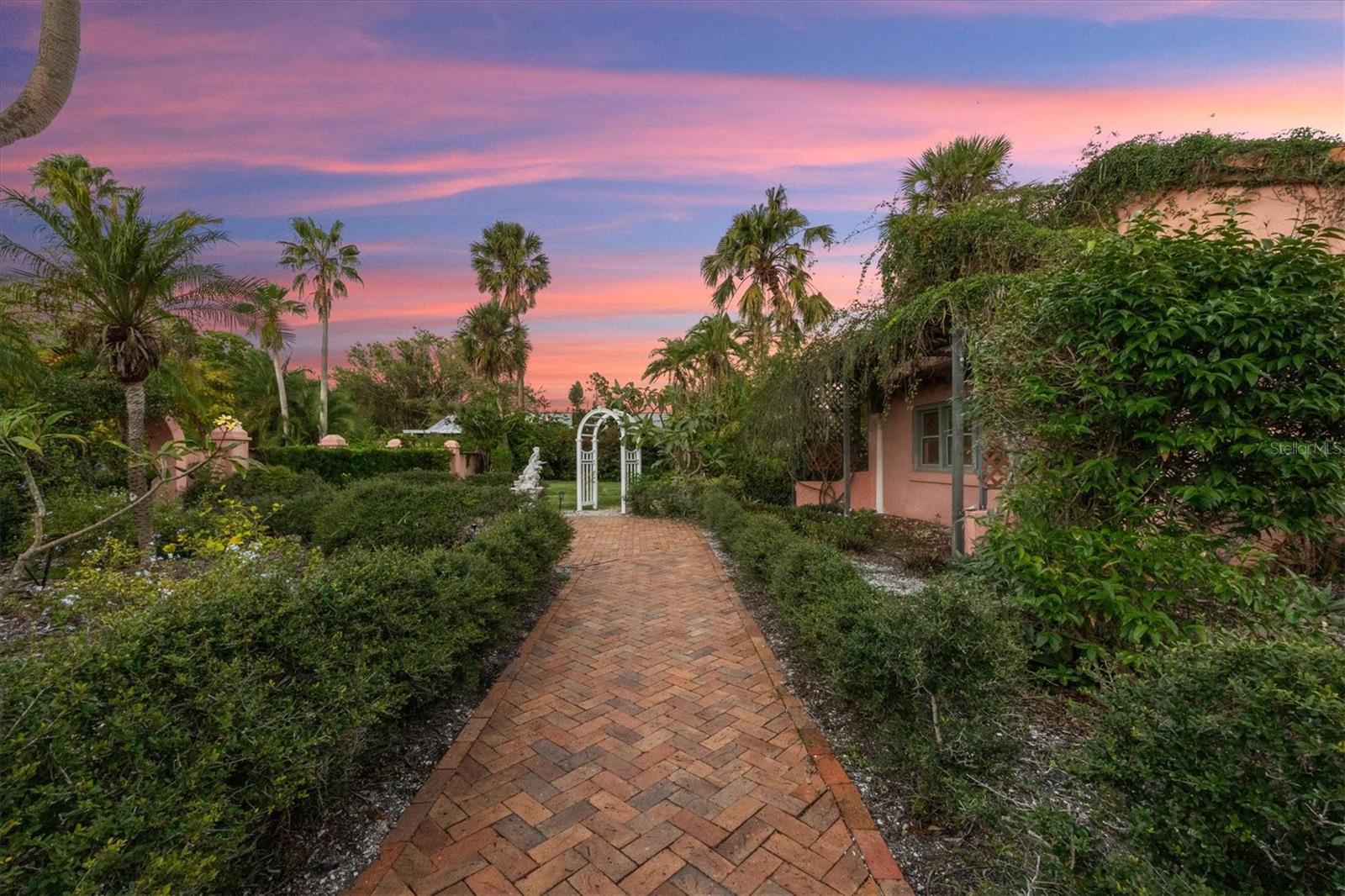 NOKOMIS - Residential