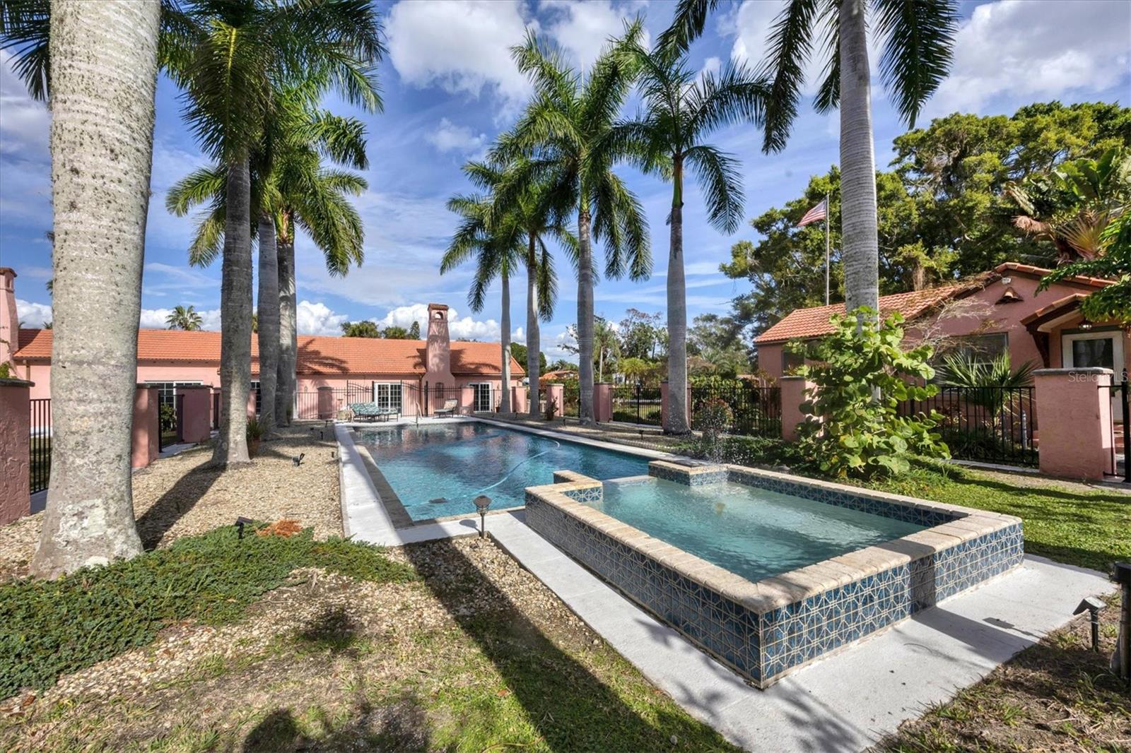 NOKOMIS - Residential