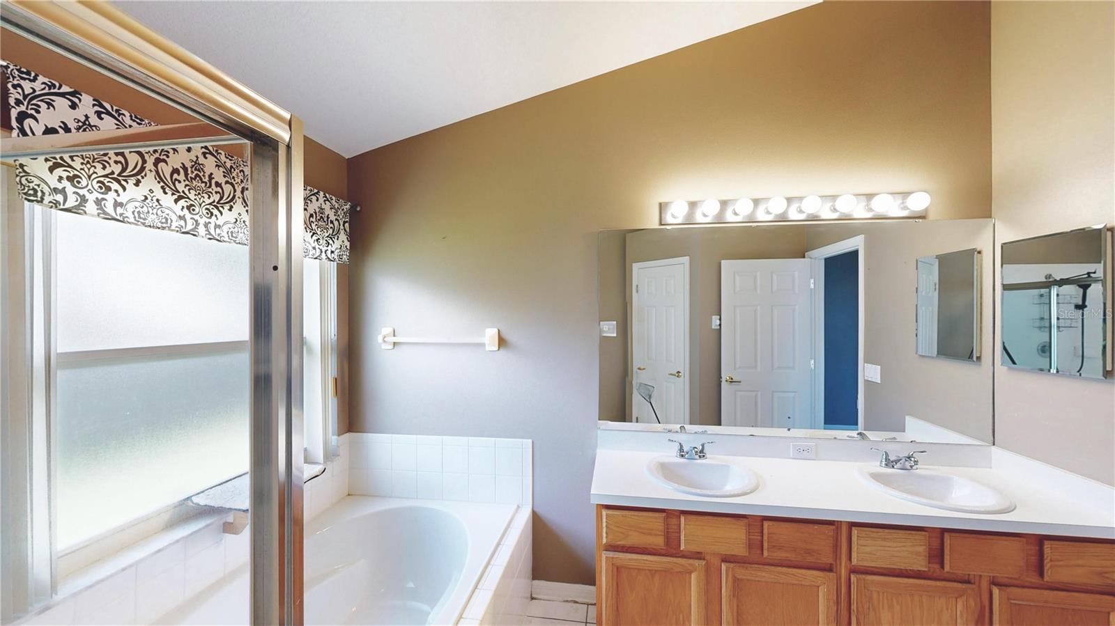 CROSS CREEK PH 02 - Residential