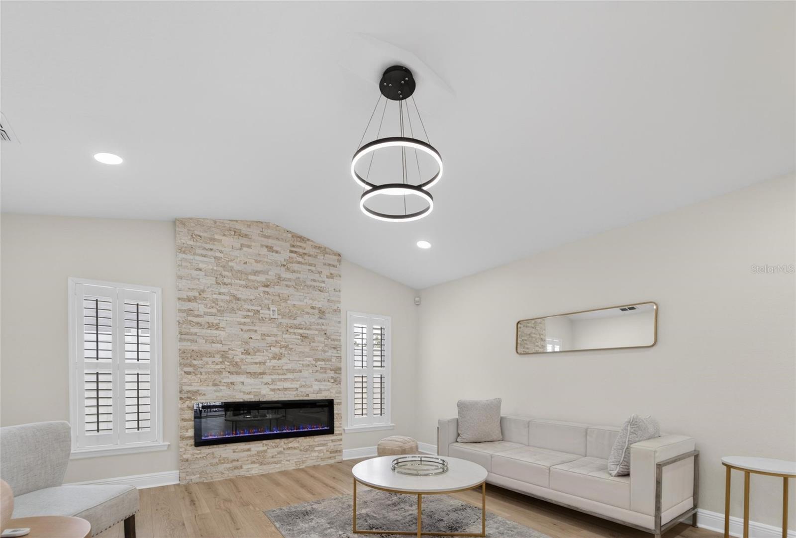 BROOKSIDE BLUFF - Residential