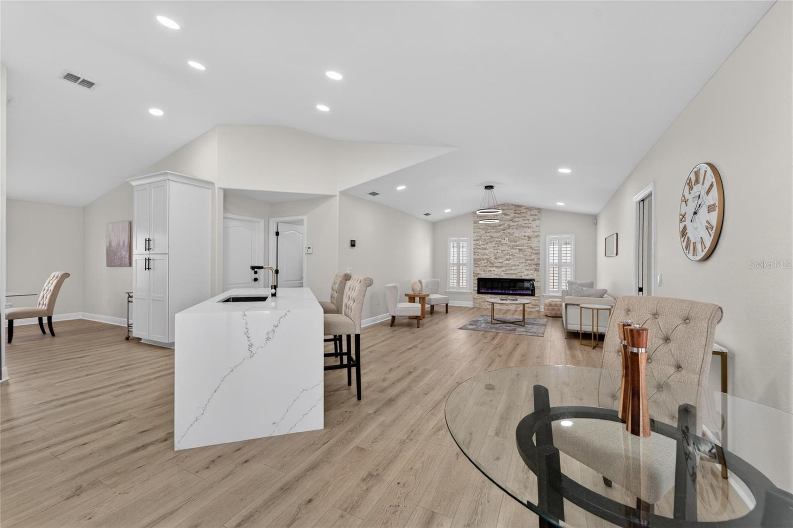 BROOKSIDE BLUFF - Residential