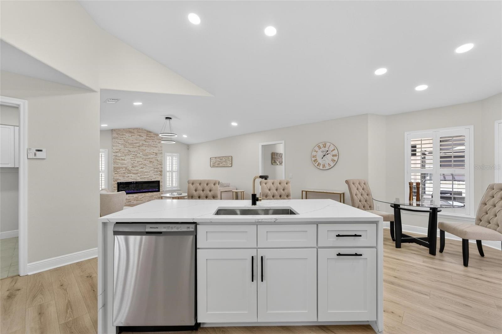 BROOKSIDE BLUFF - Residential