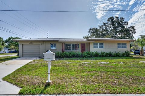 Photo of 1610 Valencia Drive W, Largo, FL 33778 (MLS # TB8501038)