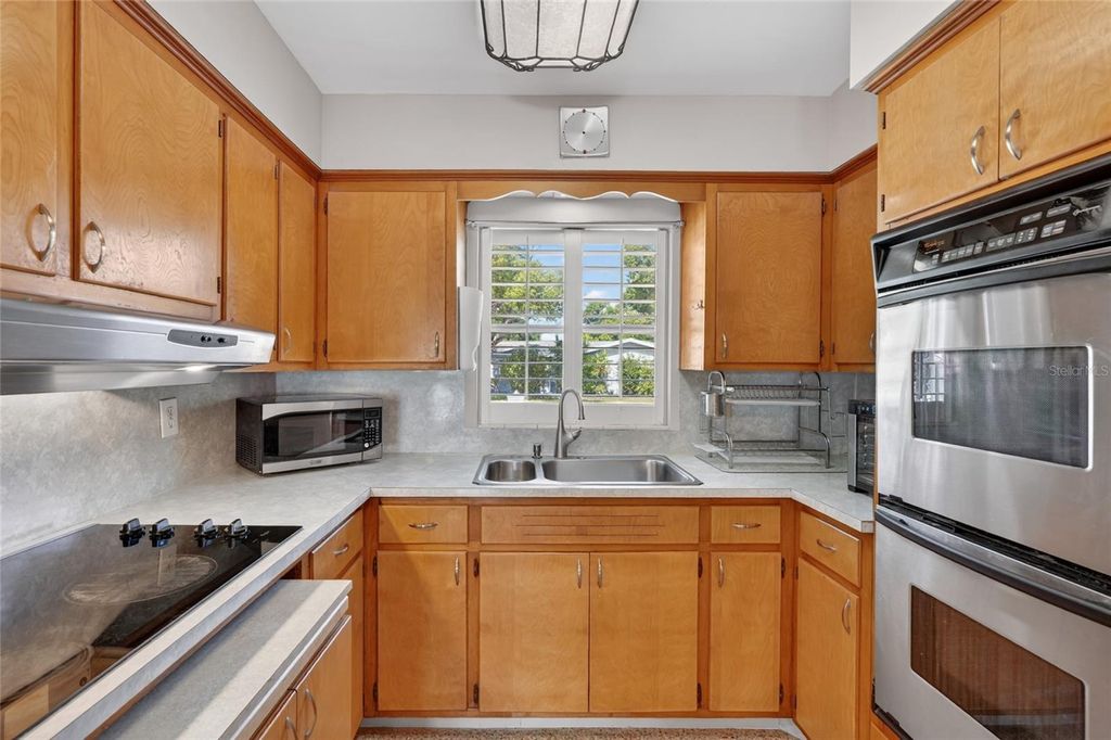 Photo of 1610 Valencia Drive W, Largo, FL 33778 (MLS # TB8501038)