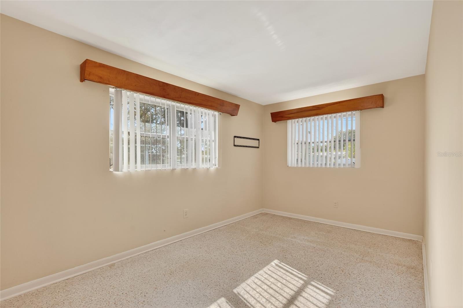 VALENCIA PARK - Residential