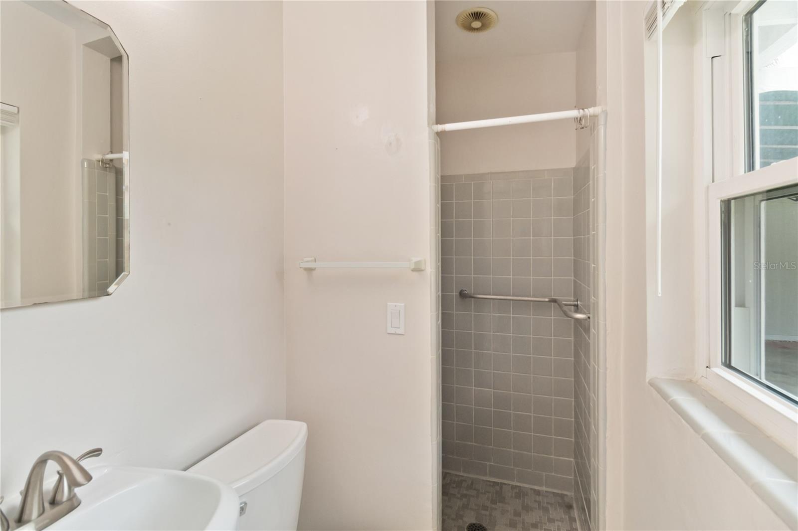 KENILWORTH SHORES SEC 03 - Residential