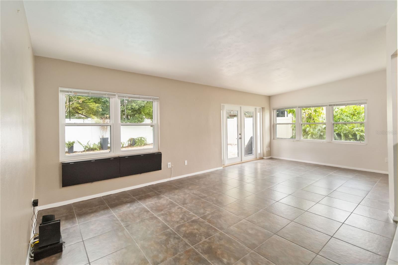 KENILWORTH SHORES SEC 03 - Residential