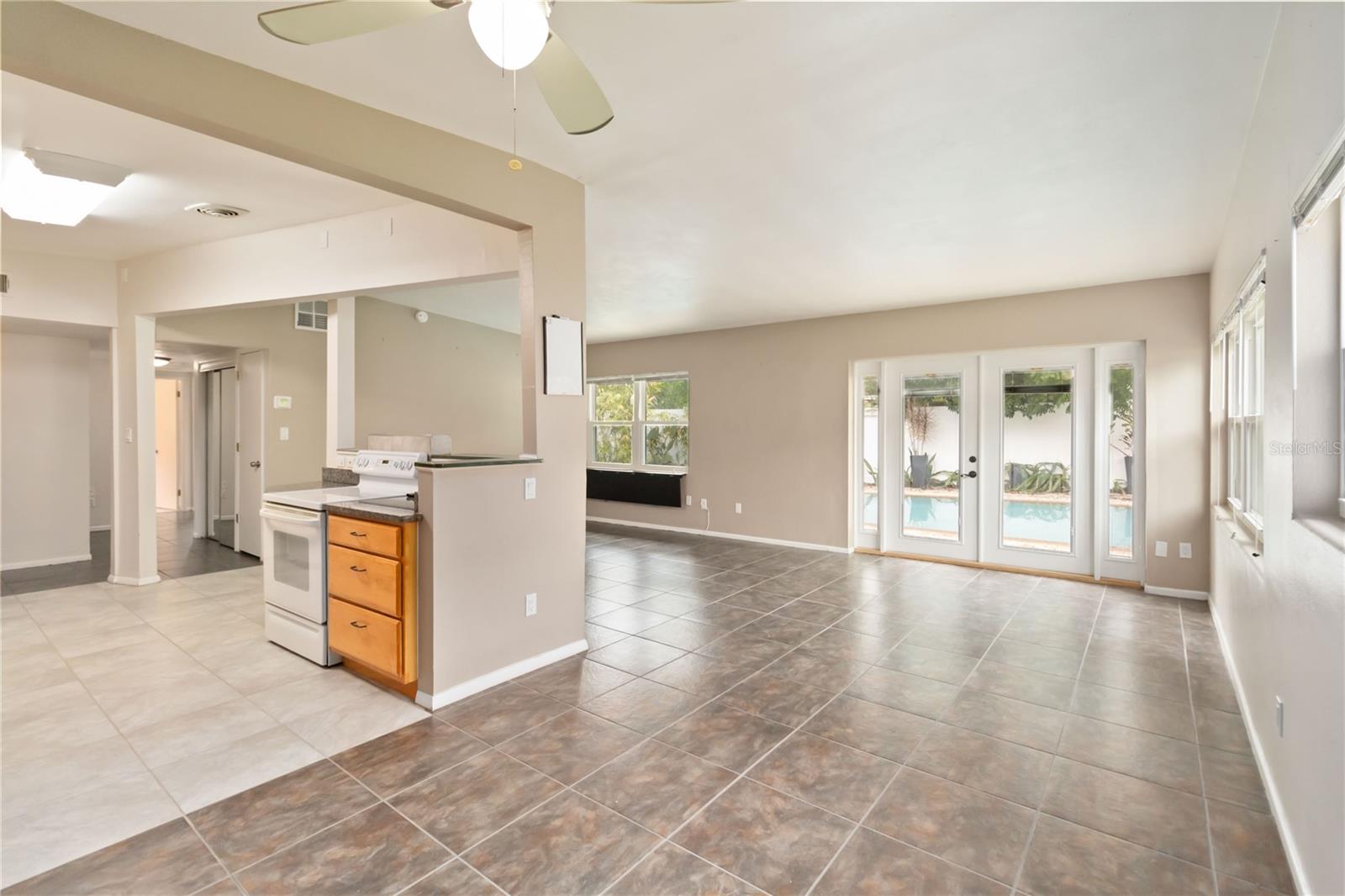 428 SELKIRK DRIVE