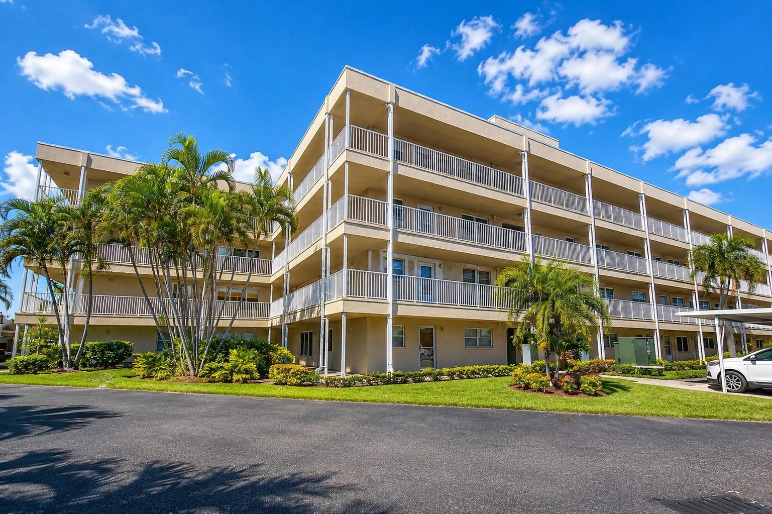 LONG BAYOU - Residential