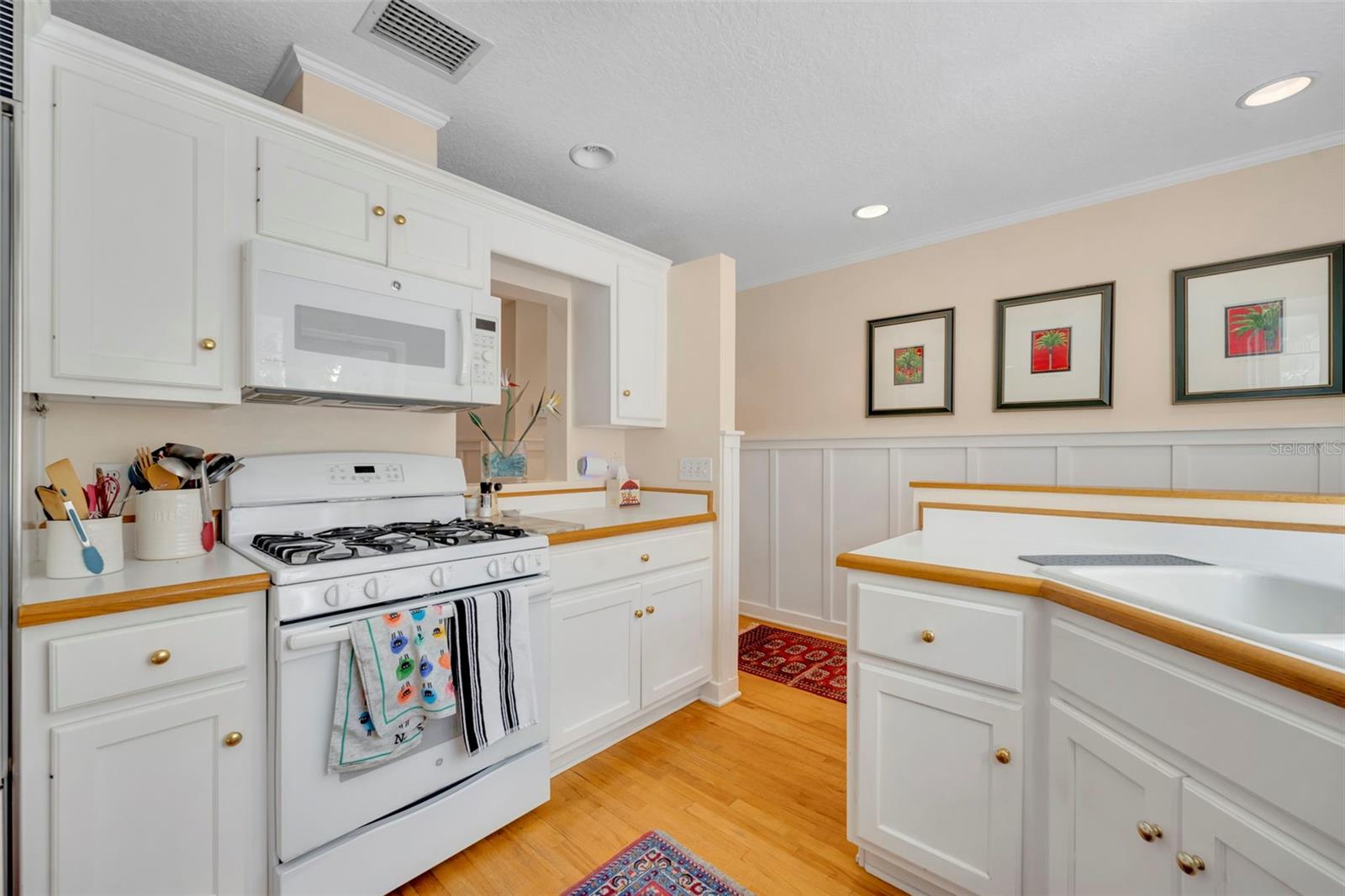 ROBERT DHU MACDONALD PARK - Residential