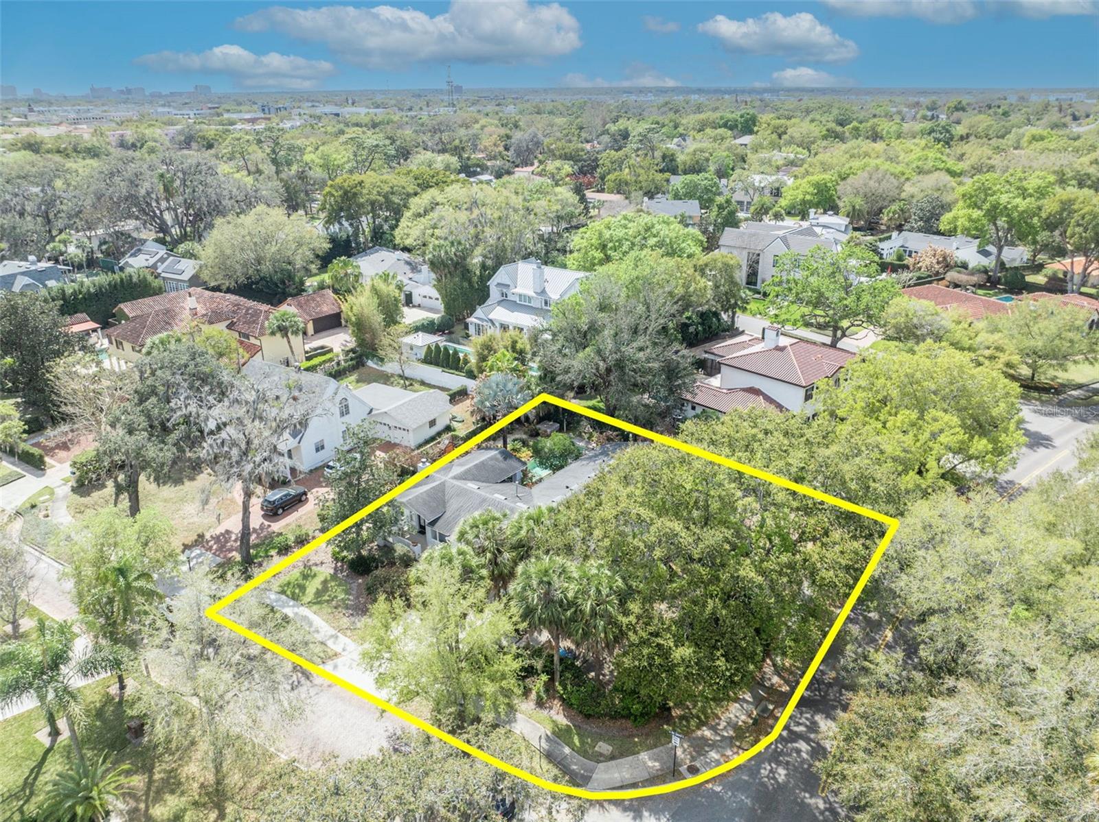 ROBERT DHU MACDONALD PARK - Residential