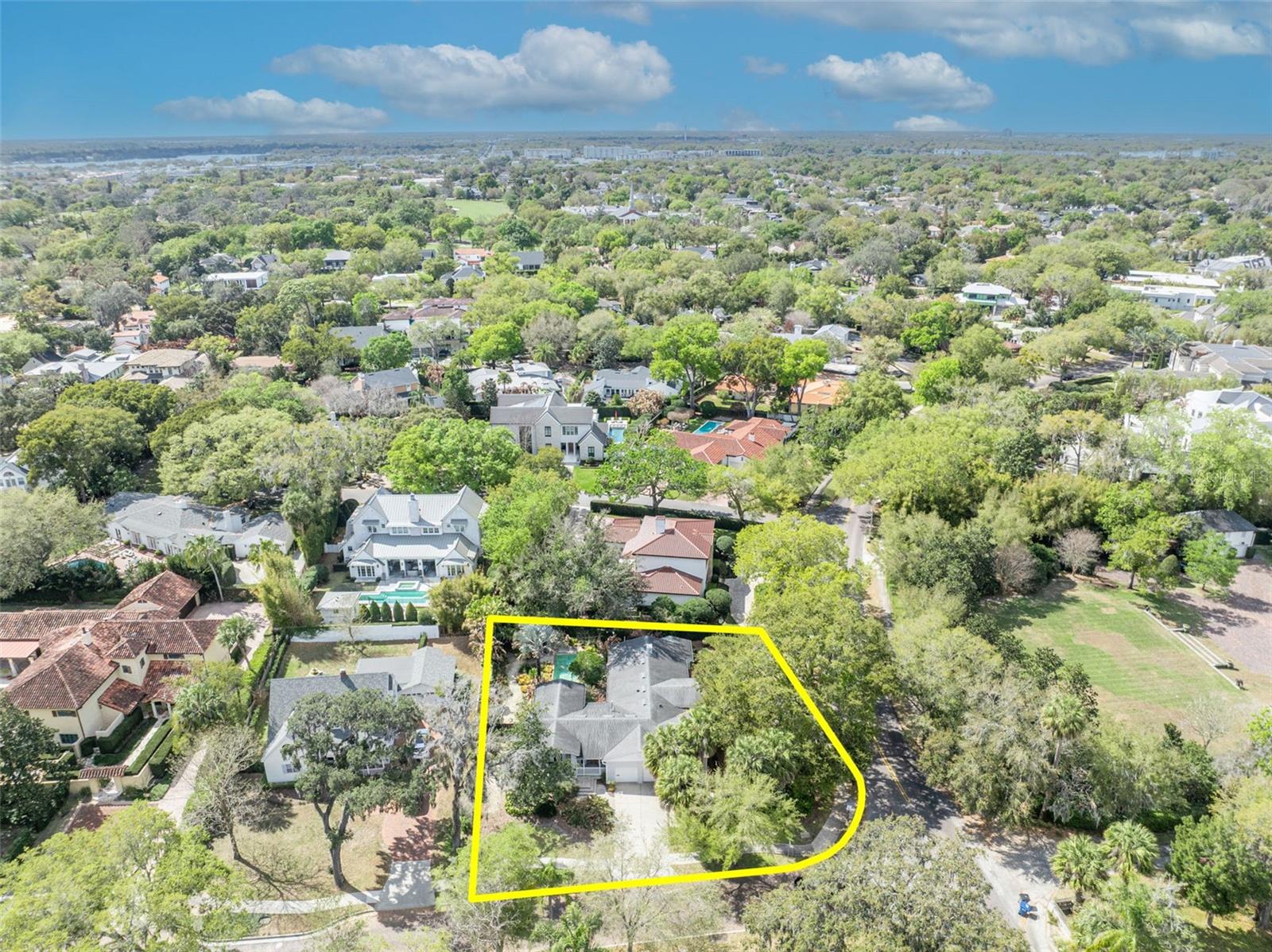 ROBERT DHU MACDONALD PARK - Residential