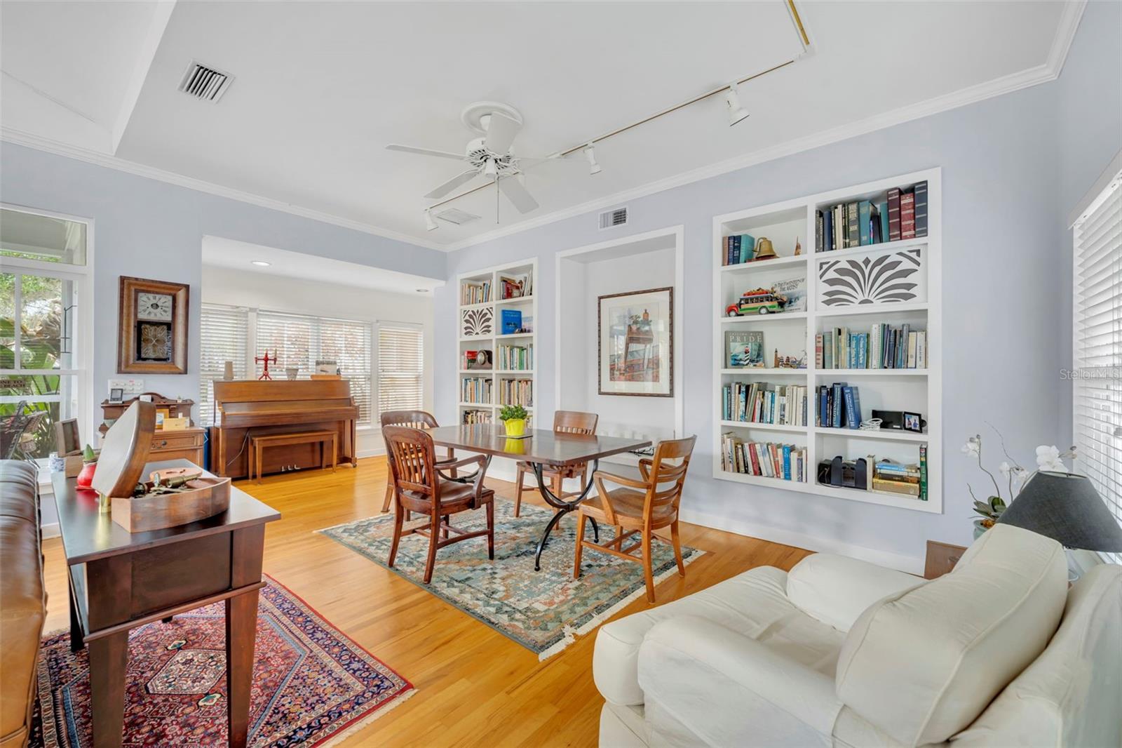 ROBERT DHU MACDONALD PARK - Residential