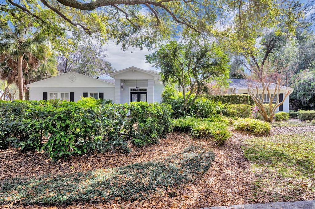 Photo of 246 Palmer Avenue, Winter Park, FL 32789 (MLS # O6388115)