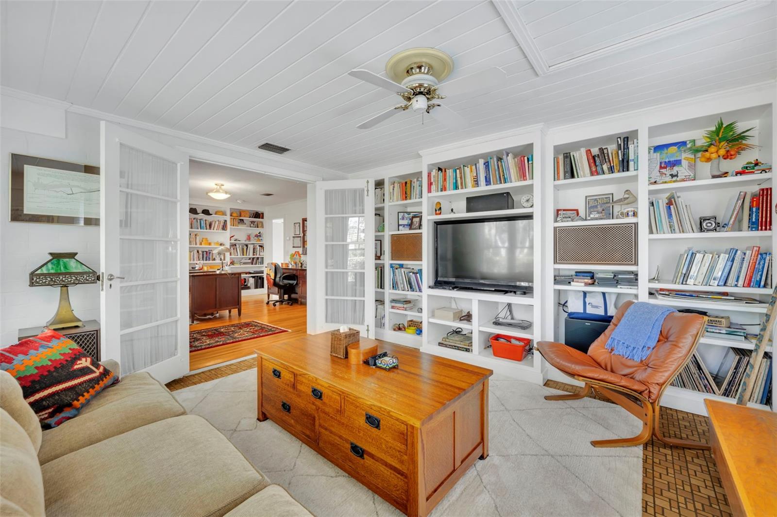 ROBERT DHU MACDONALD PARK - Residential