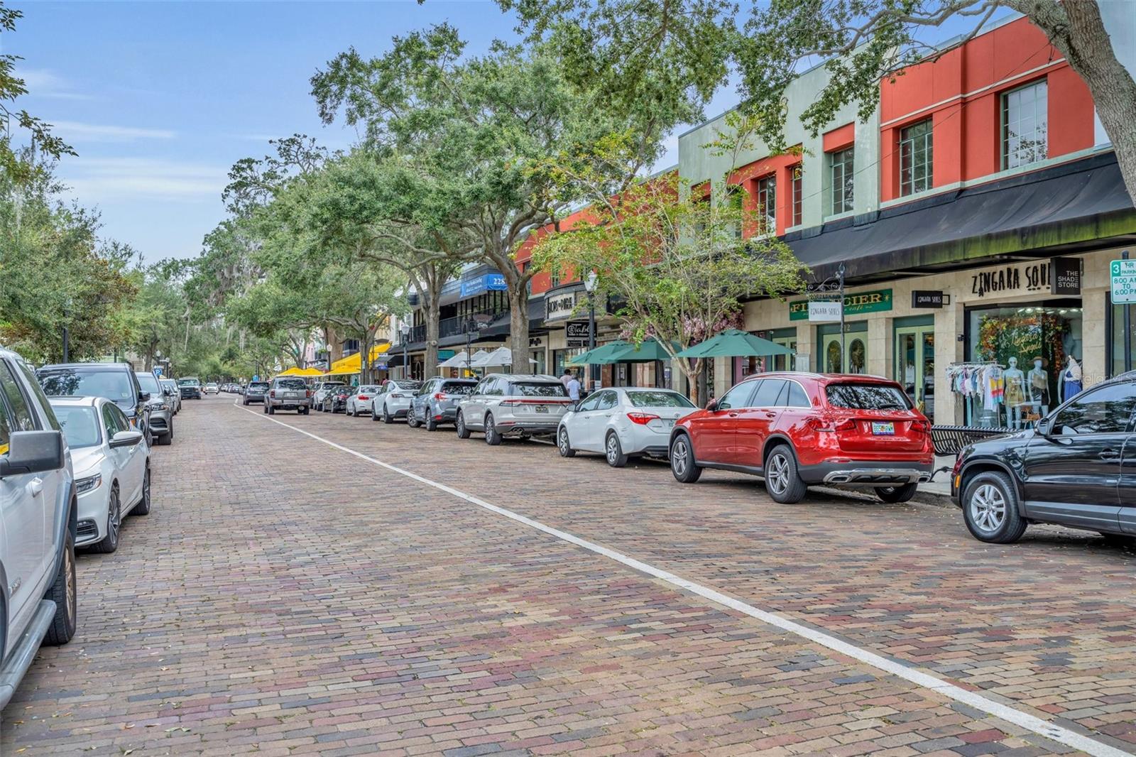 ROBERT DHU MACDONALD PARK - Residential