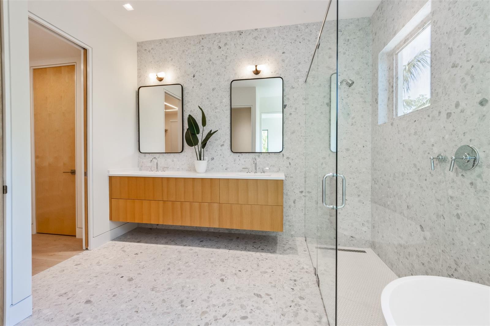 SLEEPY LAGOON PARK - Residential