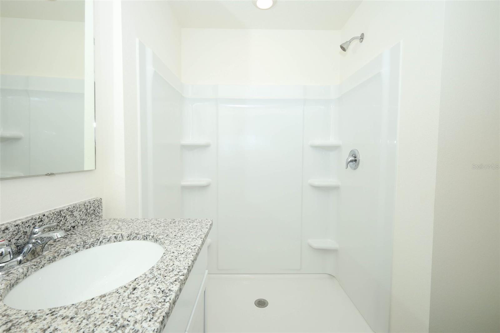 SOUTH MEWS/AVIAN POINTE - Residential Lease