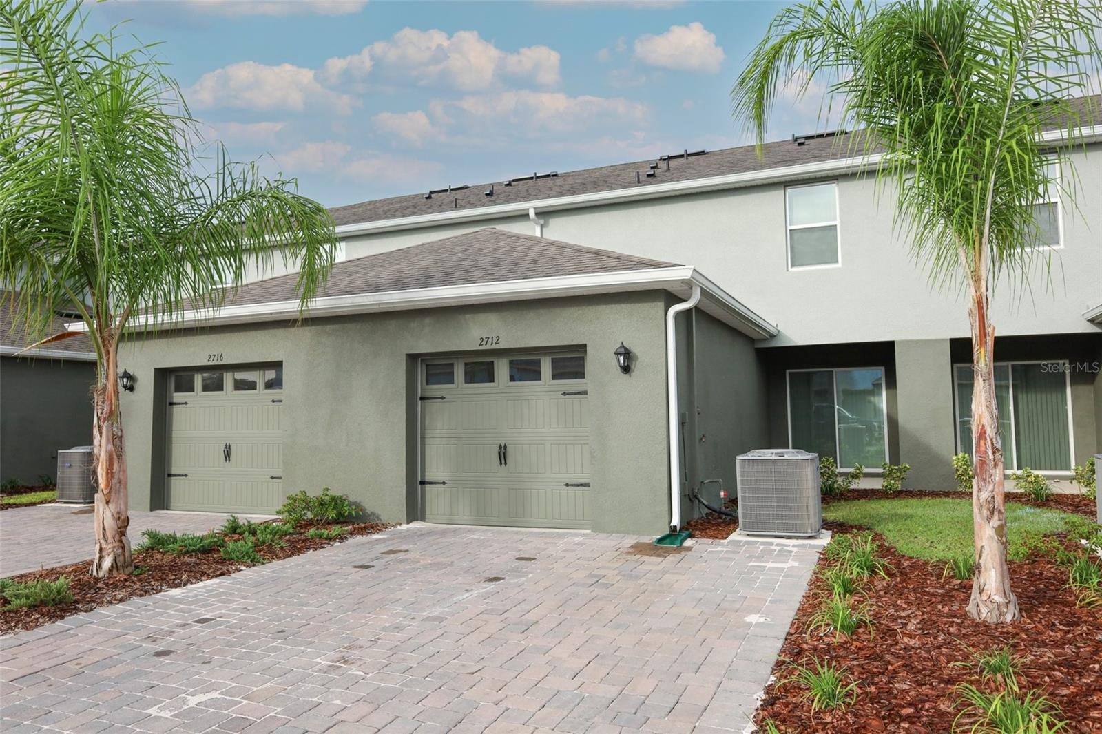 SOUTH MEWS/AVIAN POINTE - Residential Lease