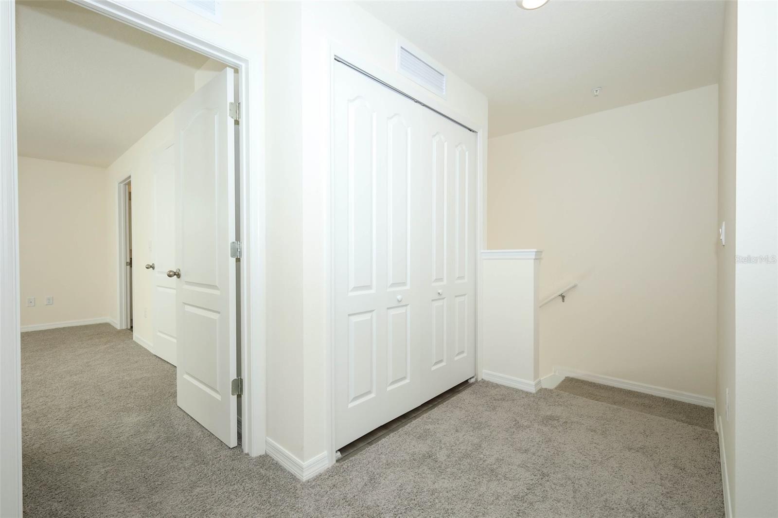 SOUTH MEWS/AVIAN POINTE - Residential Lease