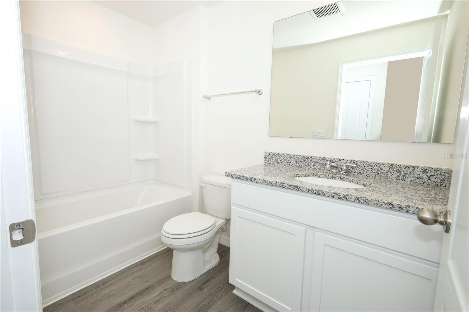 SOUTH MEWS/AVIAN POINTE - Residential Lease