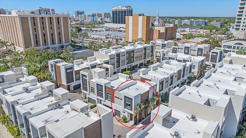 232 COSMOPOLITAN COURT SARASOTA FL 34236