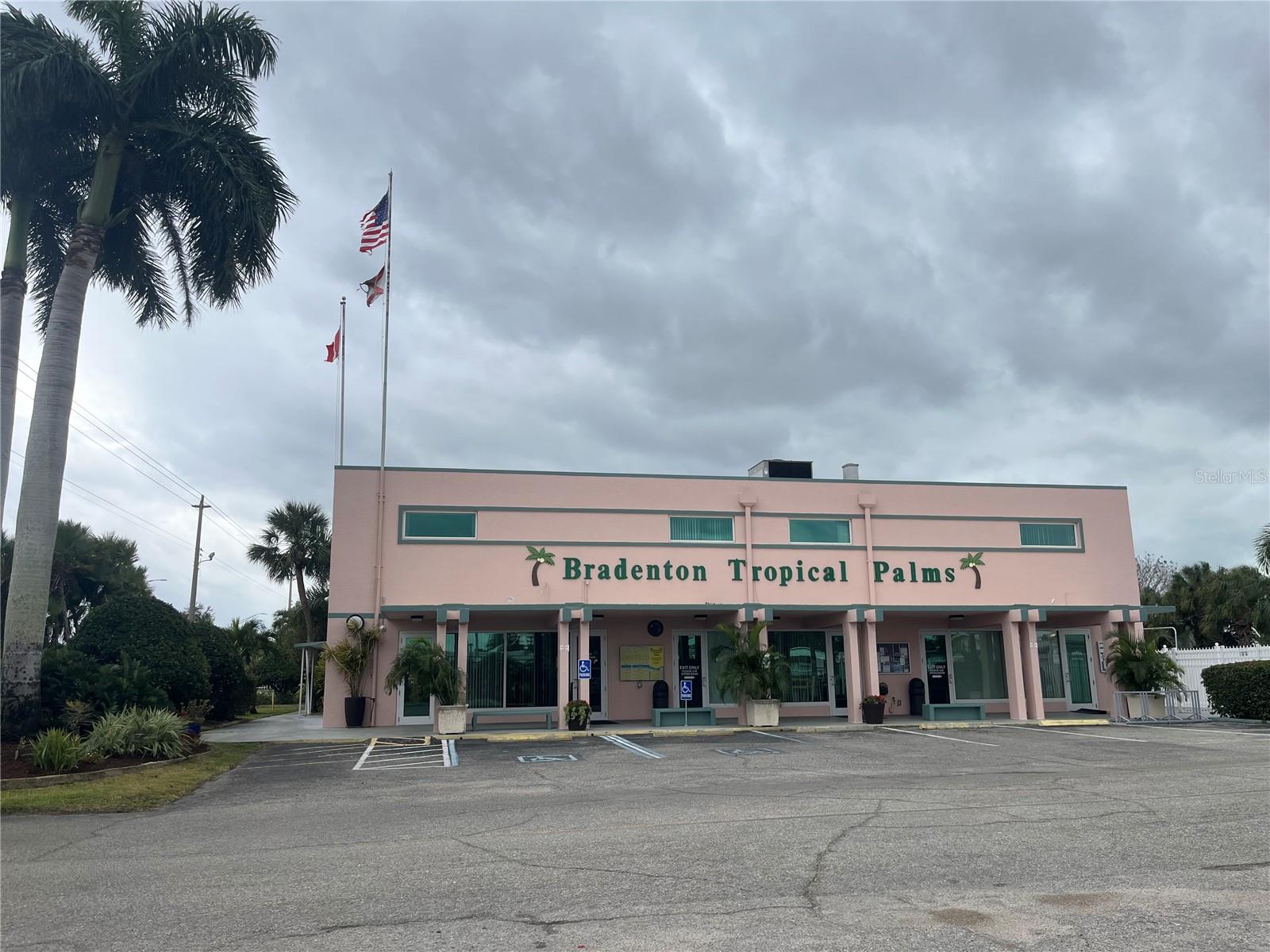BRADENTON TROPICAL PALMS CO-OPOR1539/729 - Residential