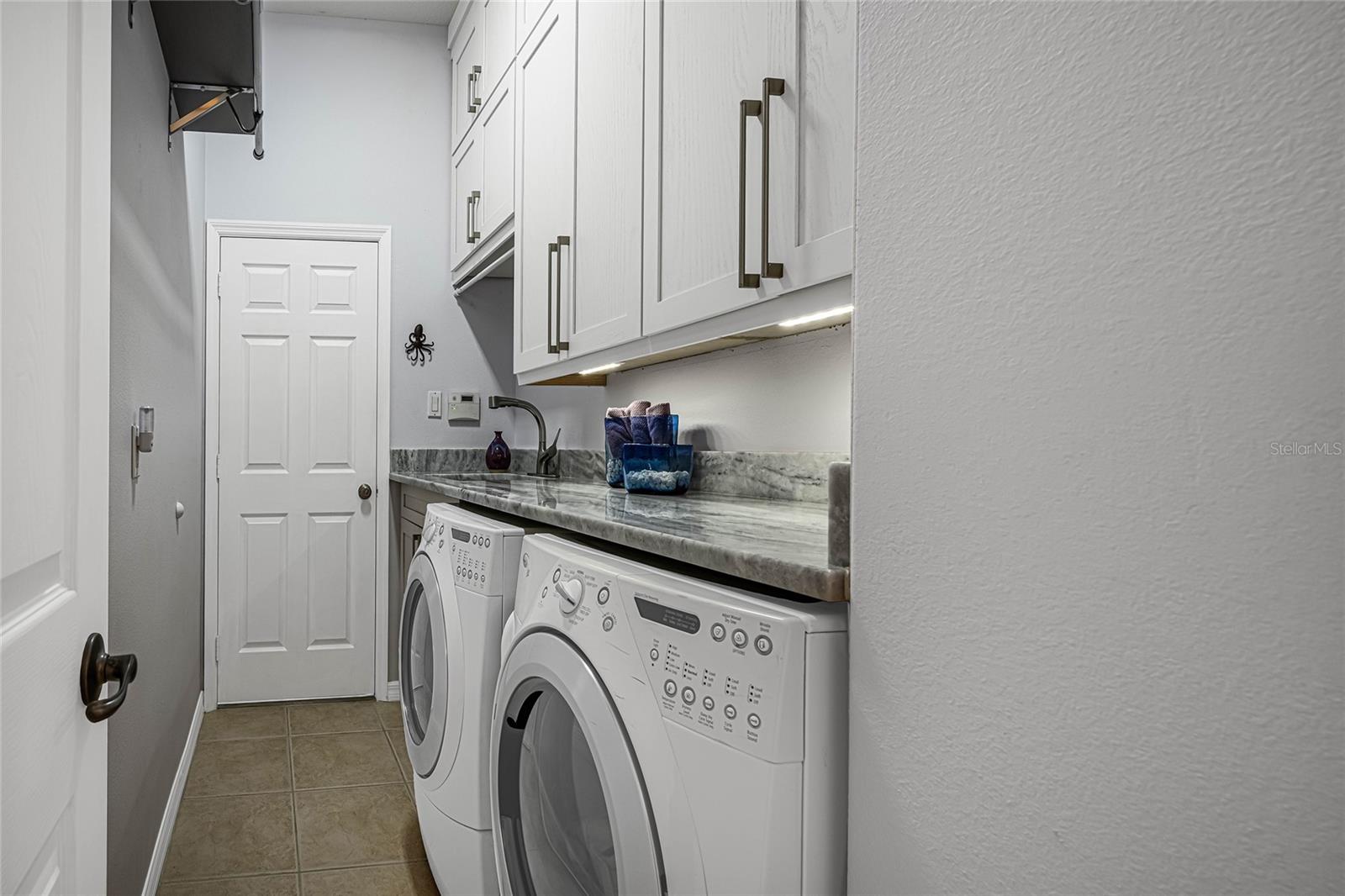 RIVENDELL THE WOODLANDS - Residential Lease