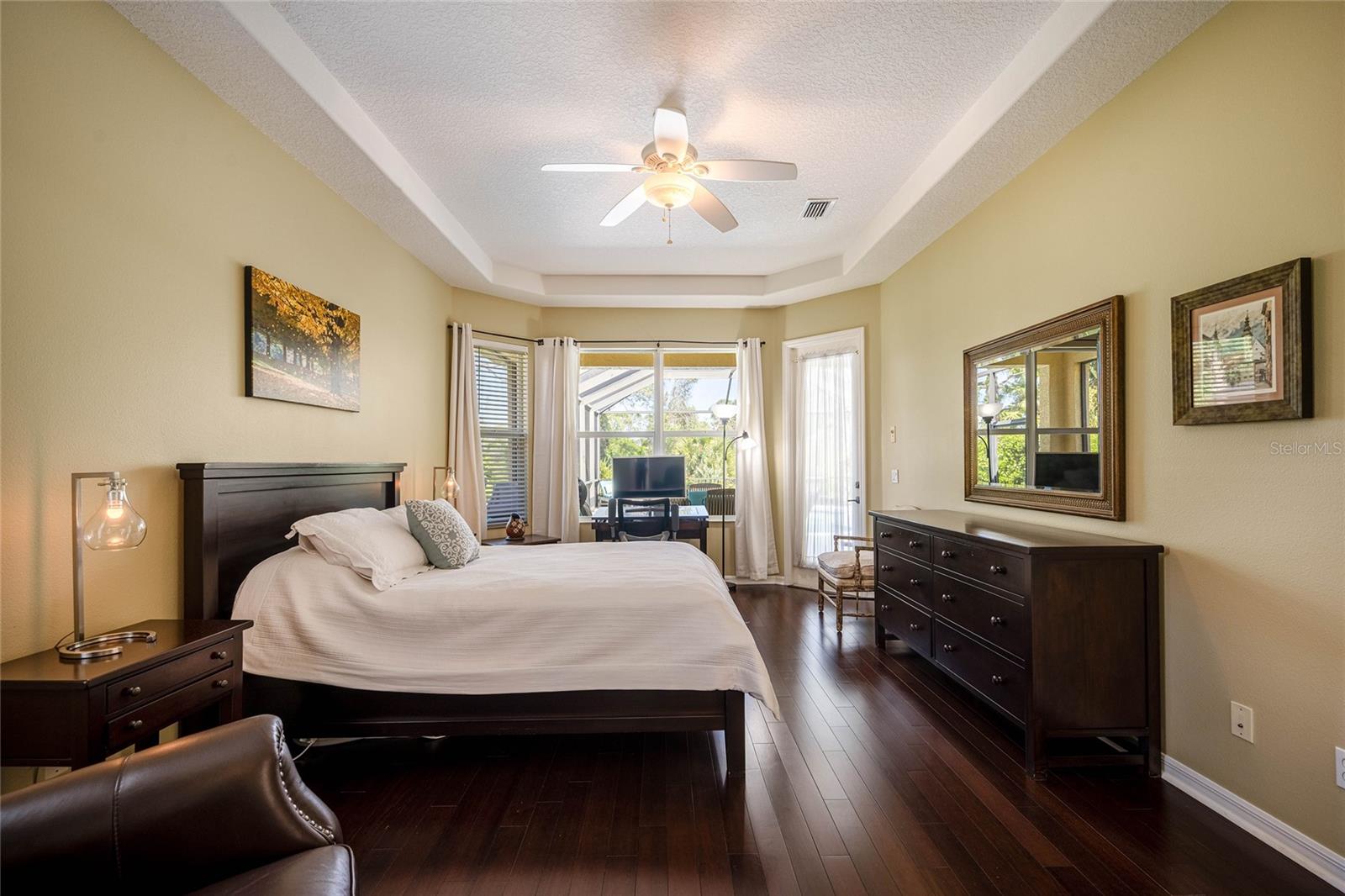 RIVENDELL THE WOODLANDS - Residential Lease