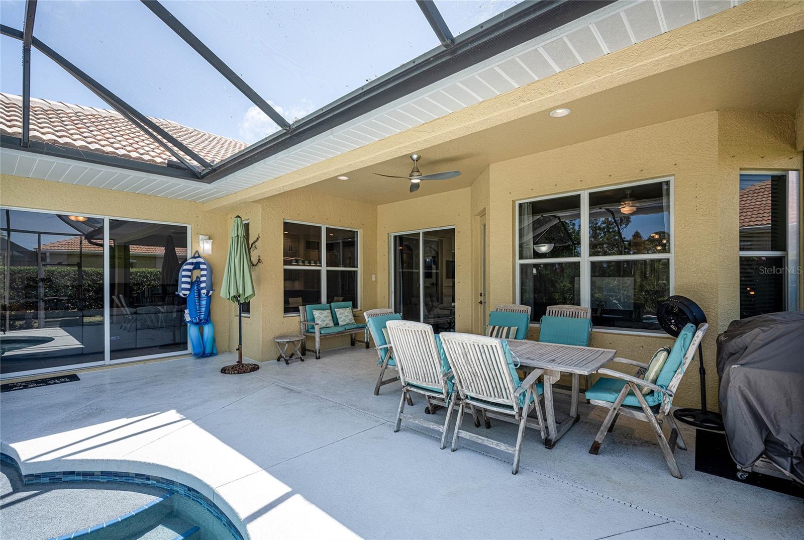 RIVENDELL THE WOODLANDS - Residential Lease