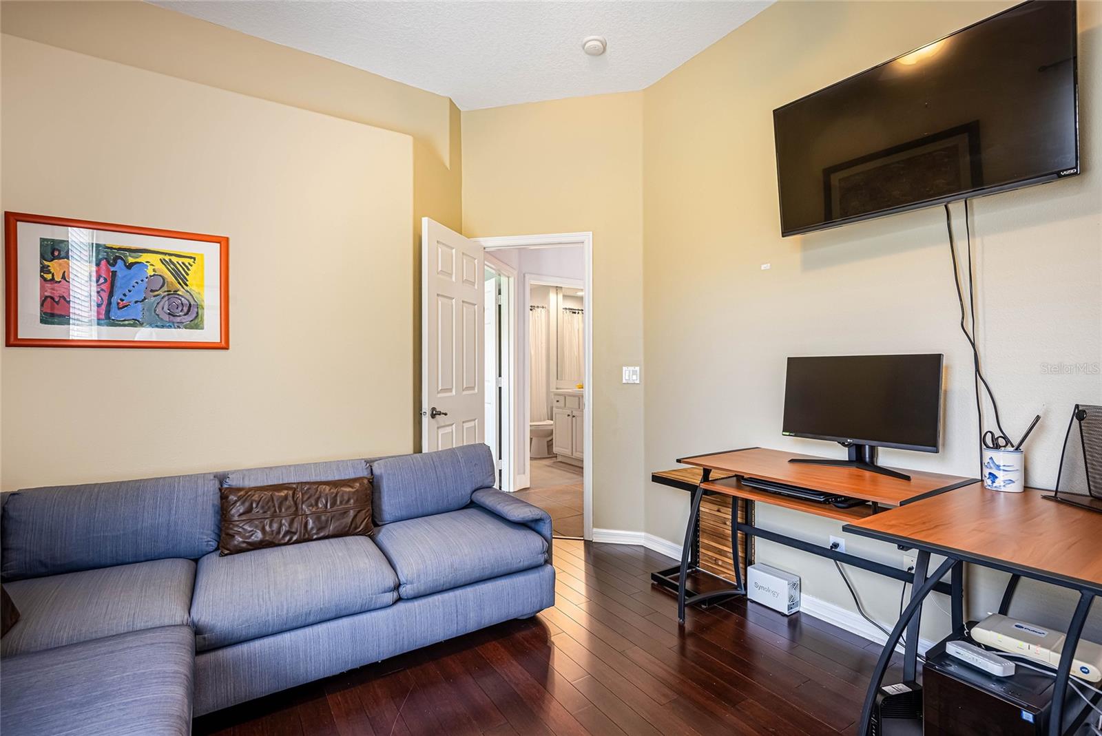 RIVENDELL THE WOODLANDS - Residential Lease