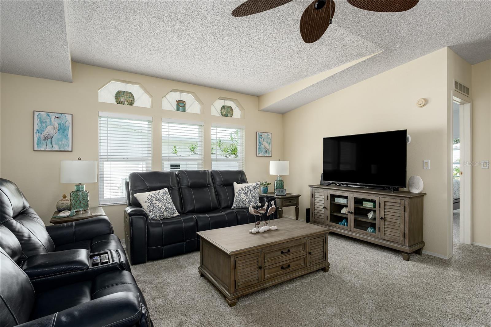 IMPERIAL LAKES ESTATES UNIT III - Residential