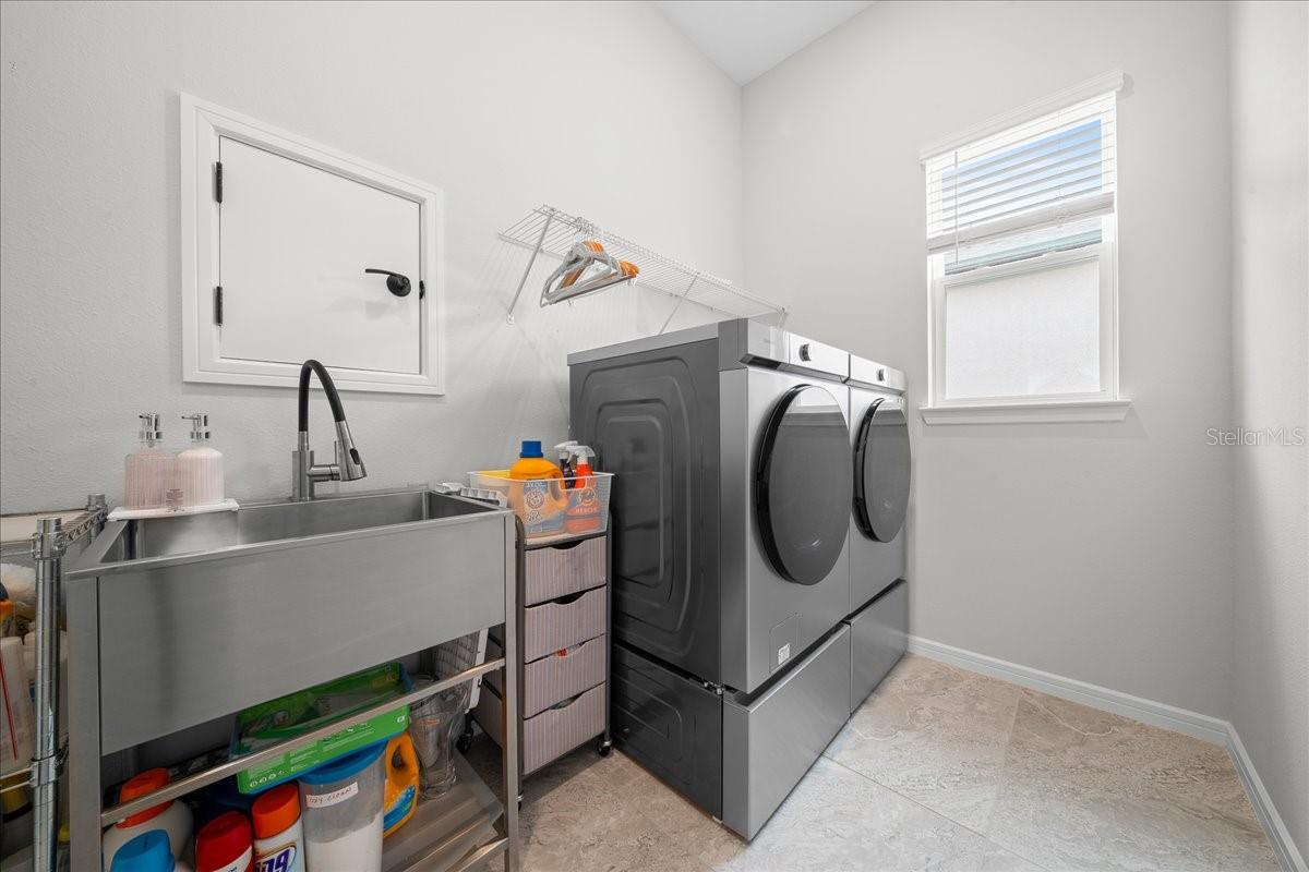 STONE CREEK BT DEL WEBB - Residential