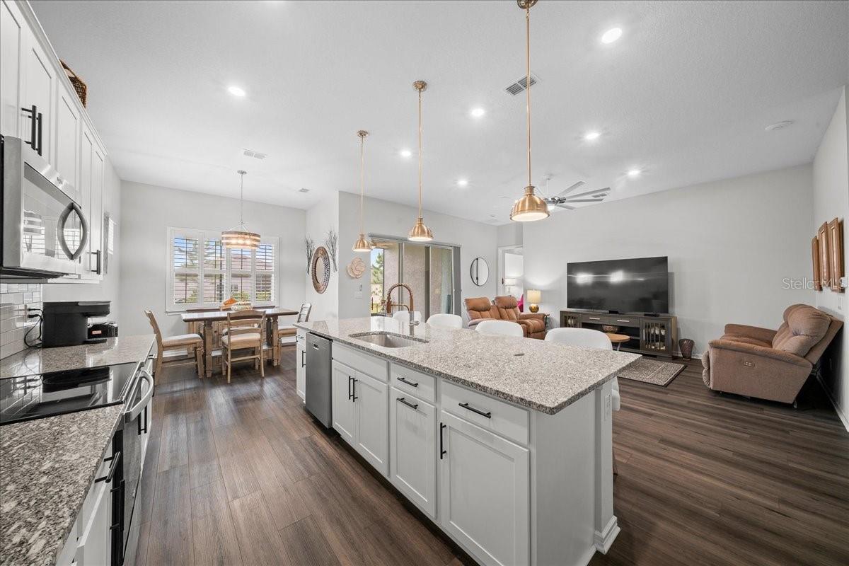 STONE CREEK BT DEL WEBB - Residential