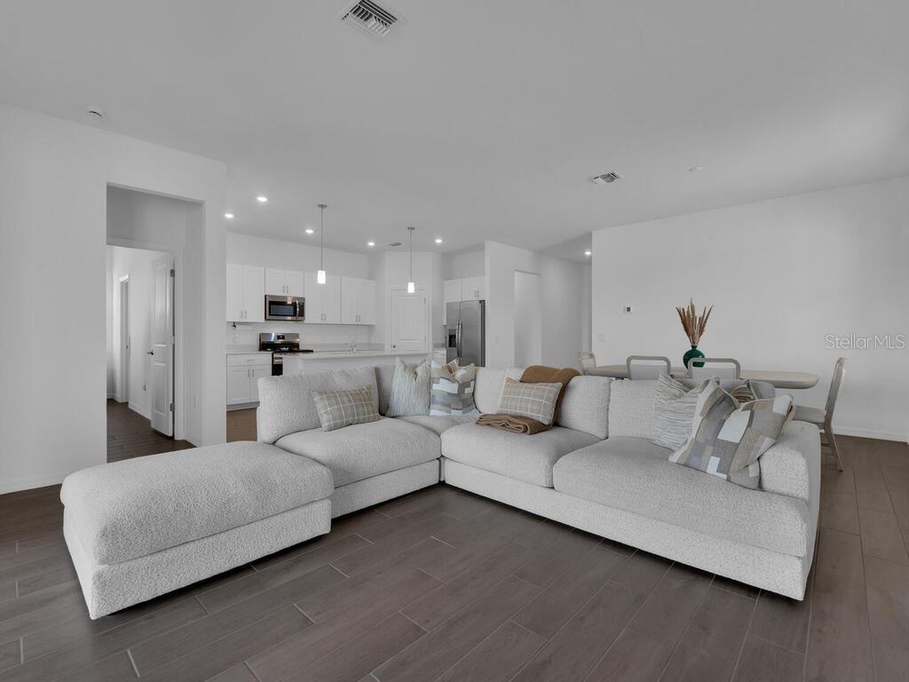 TUCKERS POINTE PH 1 - Residential