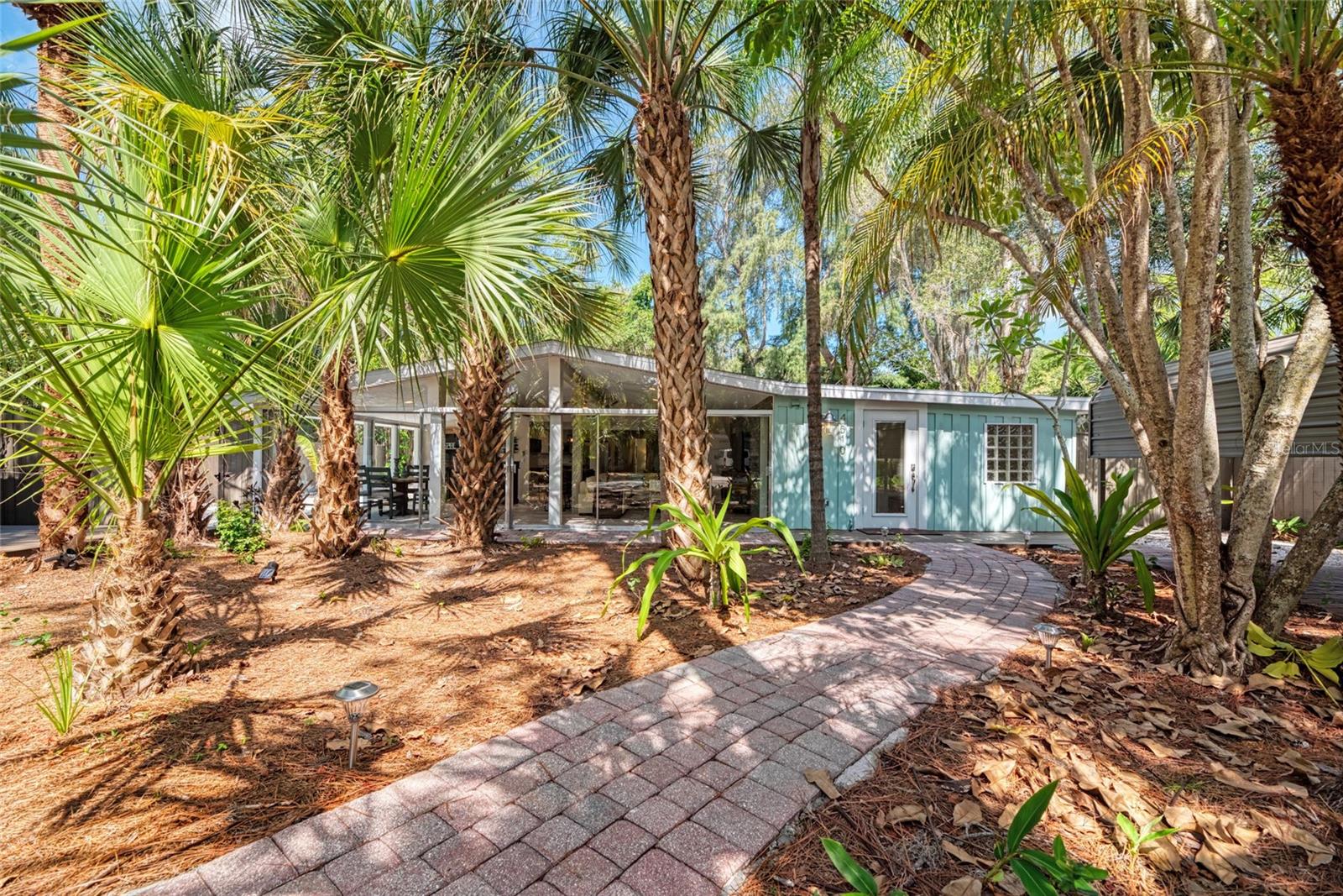 4510 BANAN PLACE