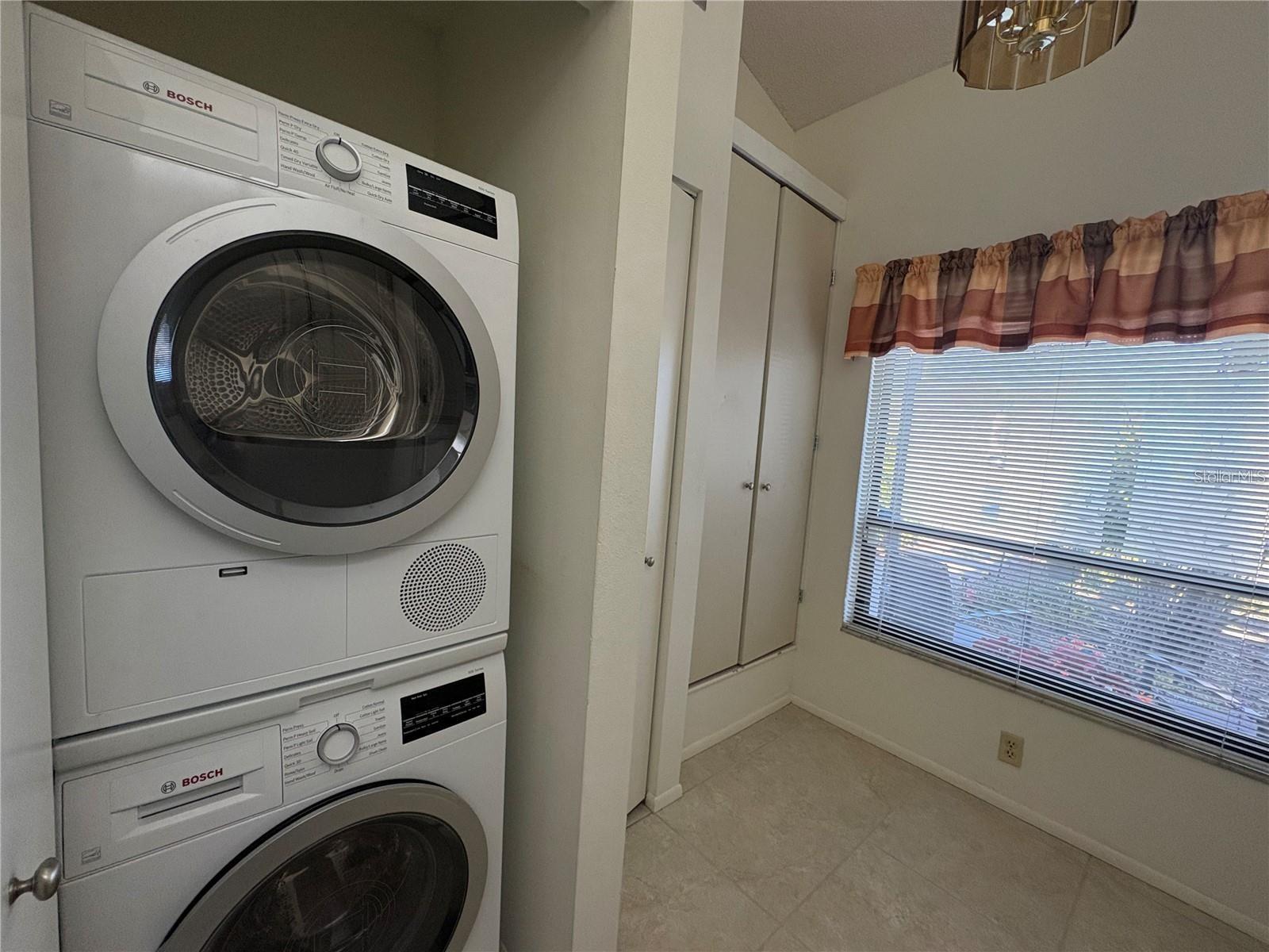 LAKESIDE CLUB OF SARASOTA - Residential