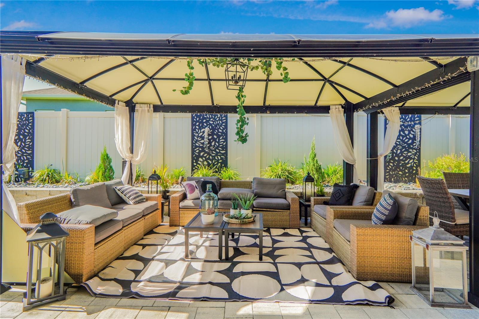 MCALLISTER LNDG PH 2 - Residential Lease