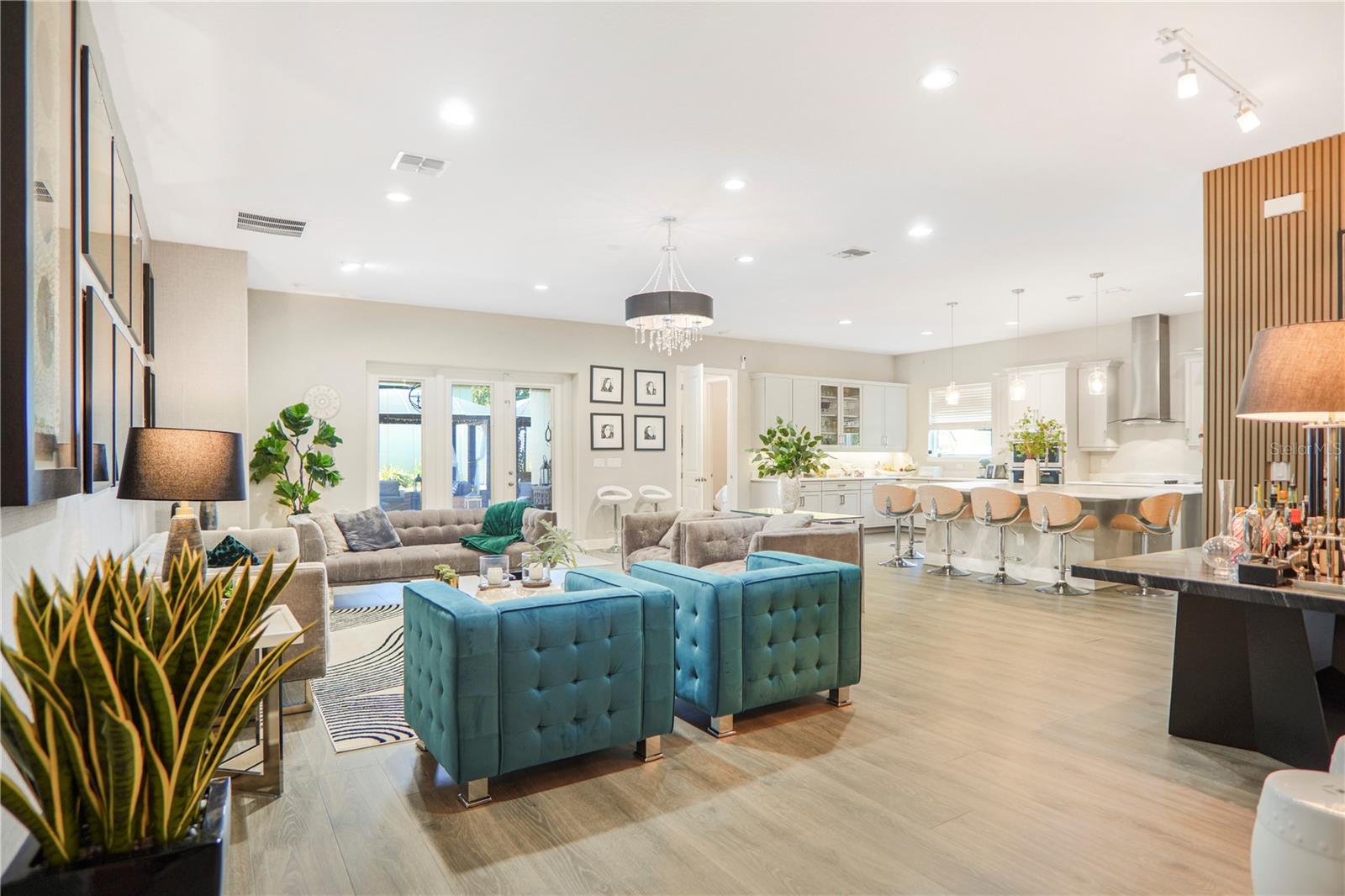 MCALLISTER LNDG PH 2 - Residential Lease