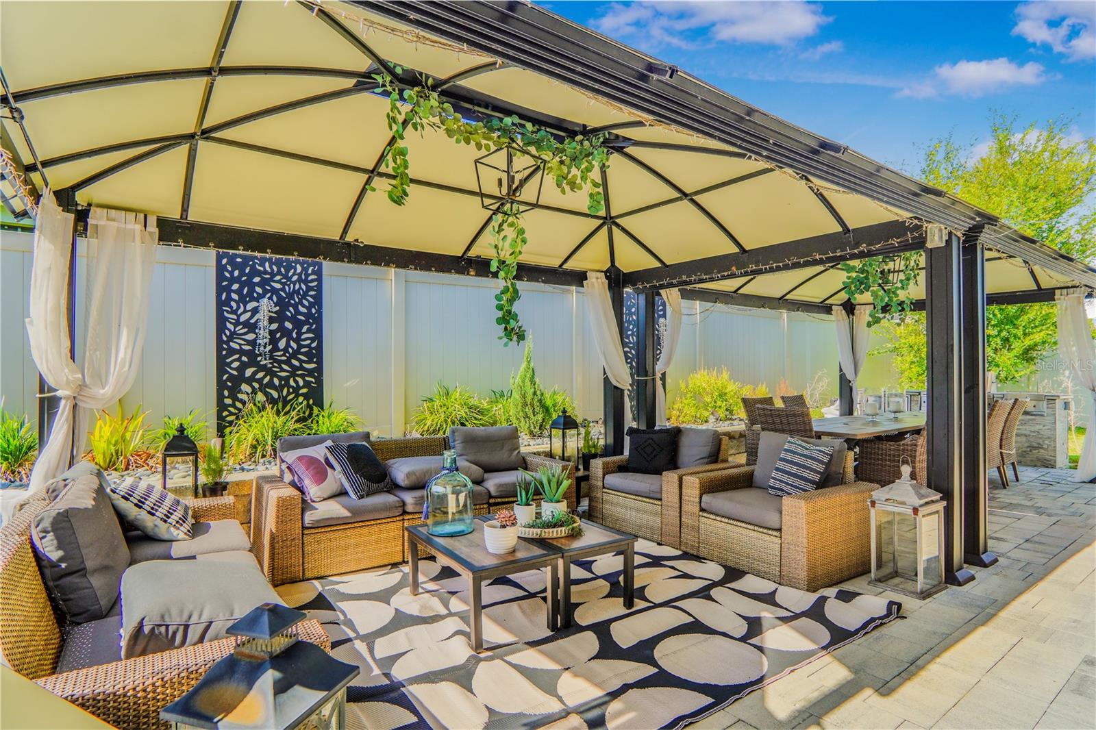 MCALLISTER LNDG PH 2 - Residential Lease