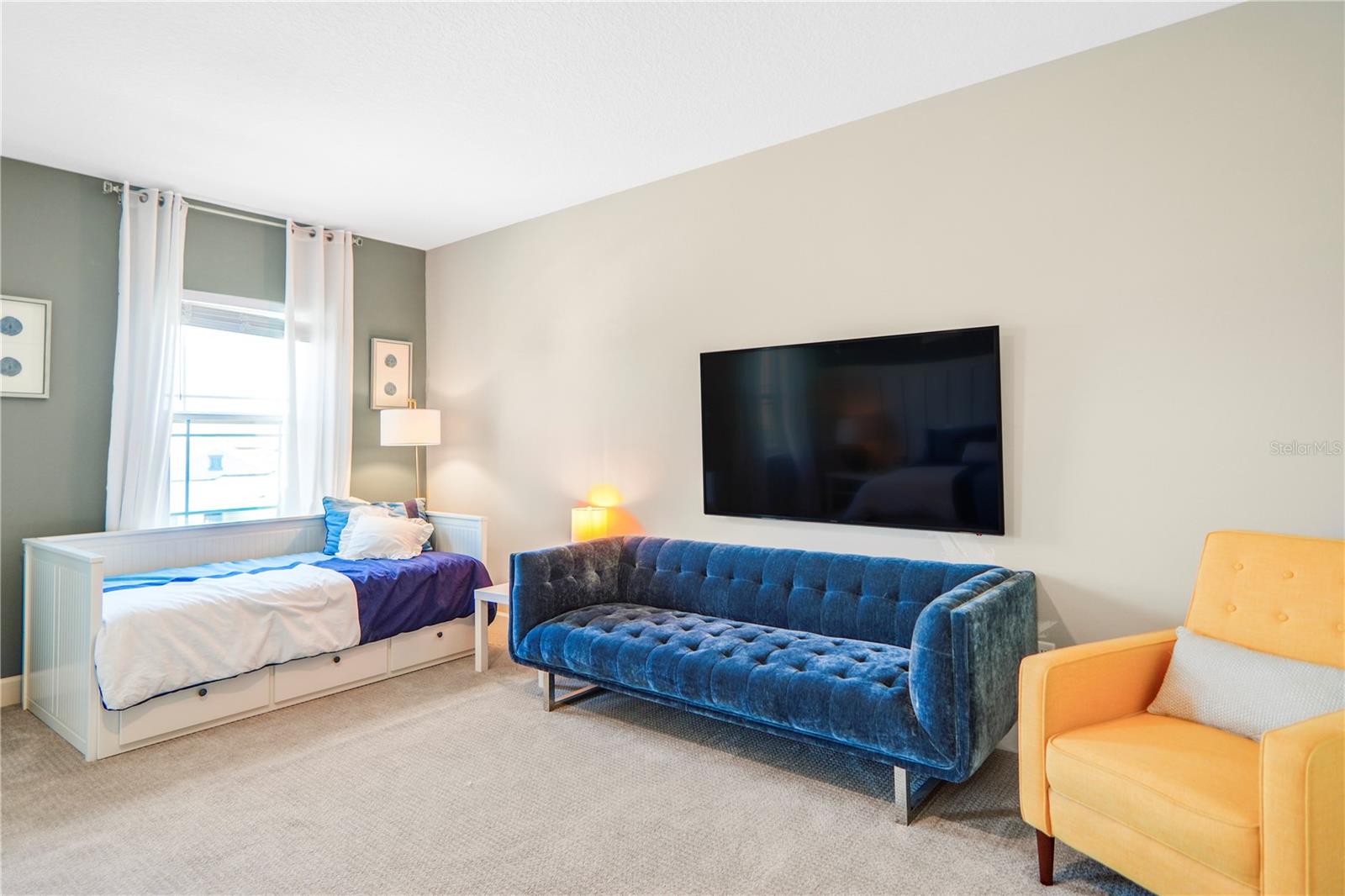 MCALLISTER LNDG PH 2 - Residential Lease