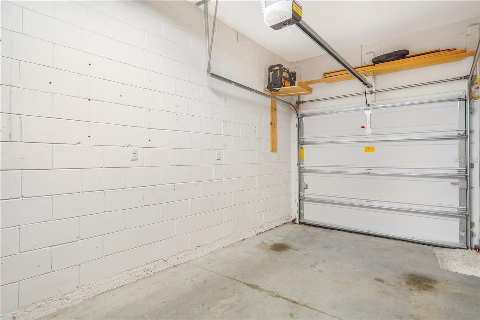 MCALLISTER LNDG PH 2 - Residential Lease