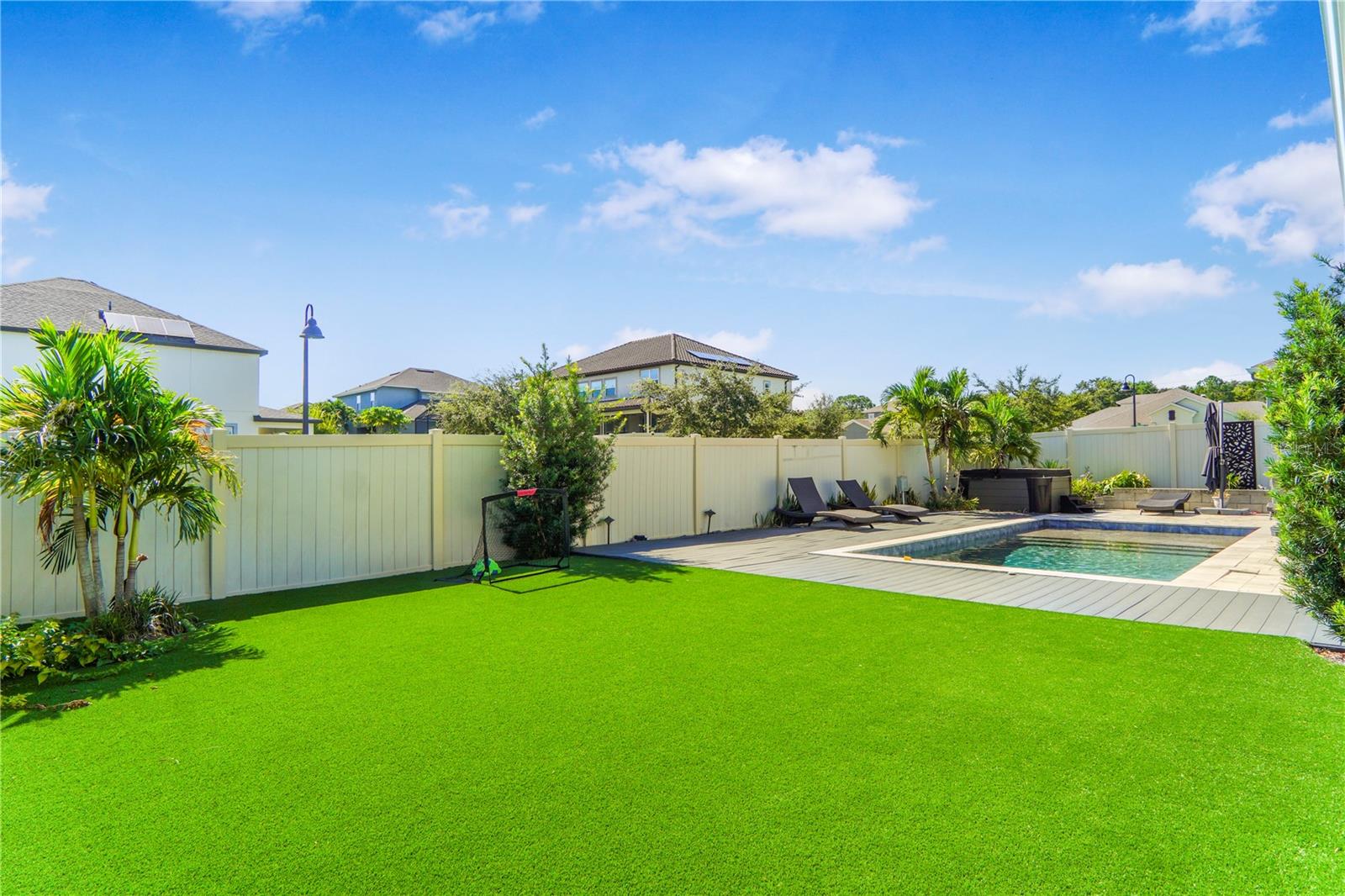 MCALLISTER LNDG PH 2 - Residential Lease